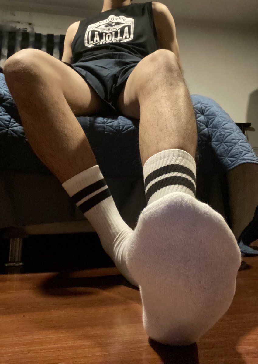 Notfake0w0's tweet photo. Aquí debería estar tu carita 👅👣
#FeetChile #sockfetsih https://t.co/uslk9aTRcU