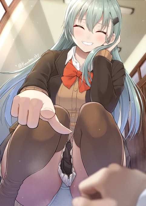 すっ転んだ提督を笑う鈴谷 