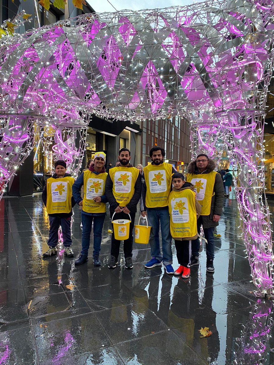 AMYA_Humanity's tweet photo. Our volunteers from @AMYA_Liverpool were out in Liverpool this past weekend raising collections for @mariecurieuk! https://t.co/ZVT2WBu9Dw