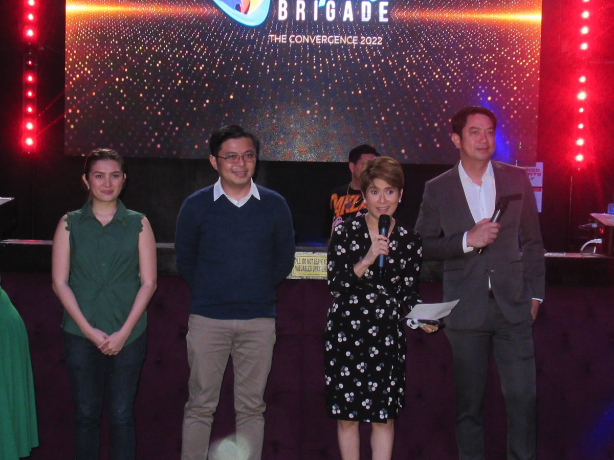 Jjohnvillanueva's tweet photo. Nakisaya rin sa #KBGrandEyeball2022 ang ating mga kapuso sa GMA News & Public Affairs
Salamat po @ivanmayrina @mavgonzales @piaarcangel #JohnConsulta https://t.co/3bua1A8F8k