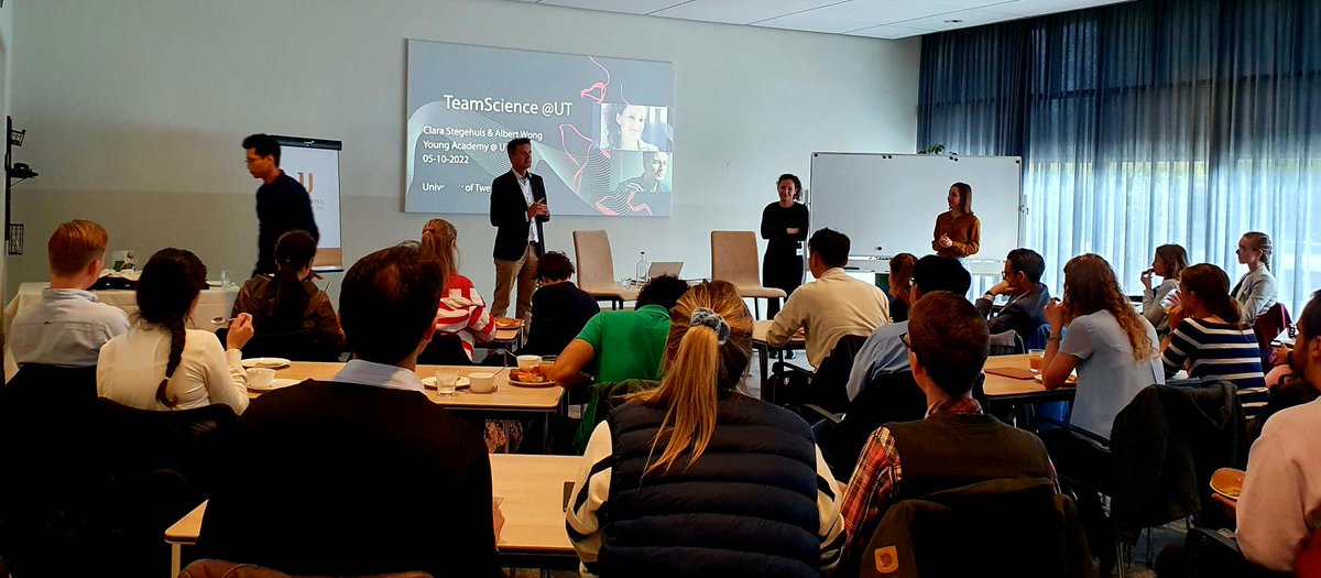 Few spots left for our YA Team Science lunch session, sign up: utwente.nl/en/young-acade…. Our first Team Science event on 'how to get started' together with Wilfred van der Wiel(<a href="/WGvanderWiel/">Wilfred van der Wiel</a>)  and Bojana Rosic was so much fun to host - hope to see you on December 12th!

#UTwente