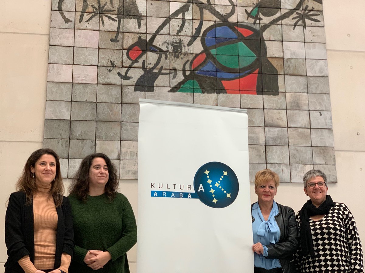 Araba's tweet photo. Hoy se ha inaugurado el “Foro de la Cultura de Álava. Pasajes a la inspiración”.

Entre sus objetivos se encuentra el crear un espacio para  el encuentro entre agentes culturales y creativos.

Más información:
🔗https://t.co/ywkDaFx42k 
@ArtiumVitoria @AdelvalDFA @ecantollorente https://t.co/ztGifqd63x
