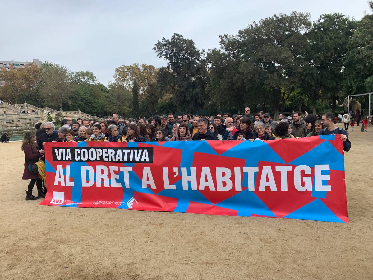 EntrepatiosCoop's tweet photo. El encuentro de Barcelona de este fin de semana es el símbolo de la consolidación de la lucha por el derecho a la vivienda a través de la vía cooperativa en cesión de uso. Una alegría formar parte de esta comunidad de comunidades https://t.co/oF9WphB0oN