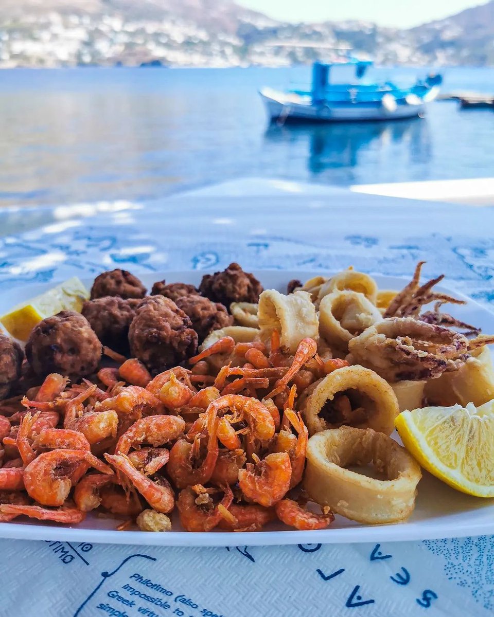 Visitkalymnos's tweet photo. Fresh #seafood by the sea…only on #Telendos #Island!

https://t.co/khHXhQRwJ0

📷 : Christine (https://t.co/KGM1qqYinr)

#visitkalymnos #visitkalymnosisland #kalymnosisland #visitgreece  #Greece  #villages #diving #hiking #ecology #kalymnosclimbing #rockclimbing #beaches https://t.co/k5XQOD3GcA