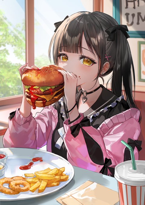 「holding food ketchup」 illustration images(Latest)