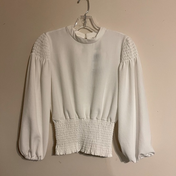SweetSaltySoaks's tweet photo. So good I had to share! Check out all the items I'm loving on @Poshmarkapp from @gracefilledmrs #poshmark #fashion #style #shopmycloset #idrequired #alc: https://t.co/3OaZxmL7ia https://t.co/7PmR1Y11CB