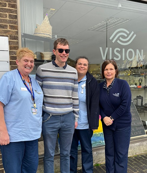 JamesPagetNHS's tweet photo. Our Covid vaccination team were out and about again last week, this time visiting @VisionNorfolk in Great Yarmouth to offer vaccines to anyone who wanted one; https://t.co/207Brg3Tfl https://t.co/FkLNUhEPTV
