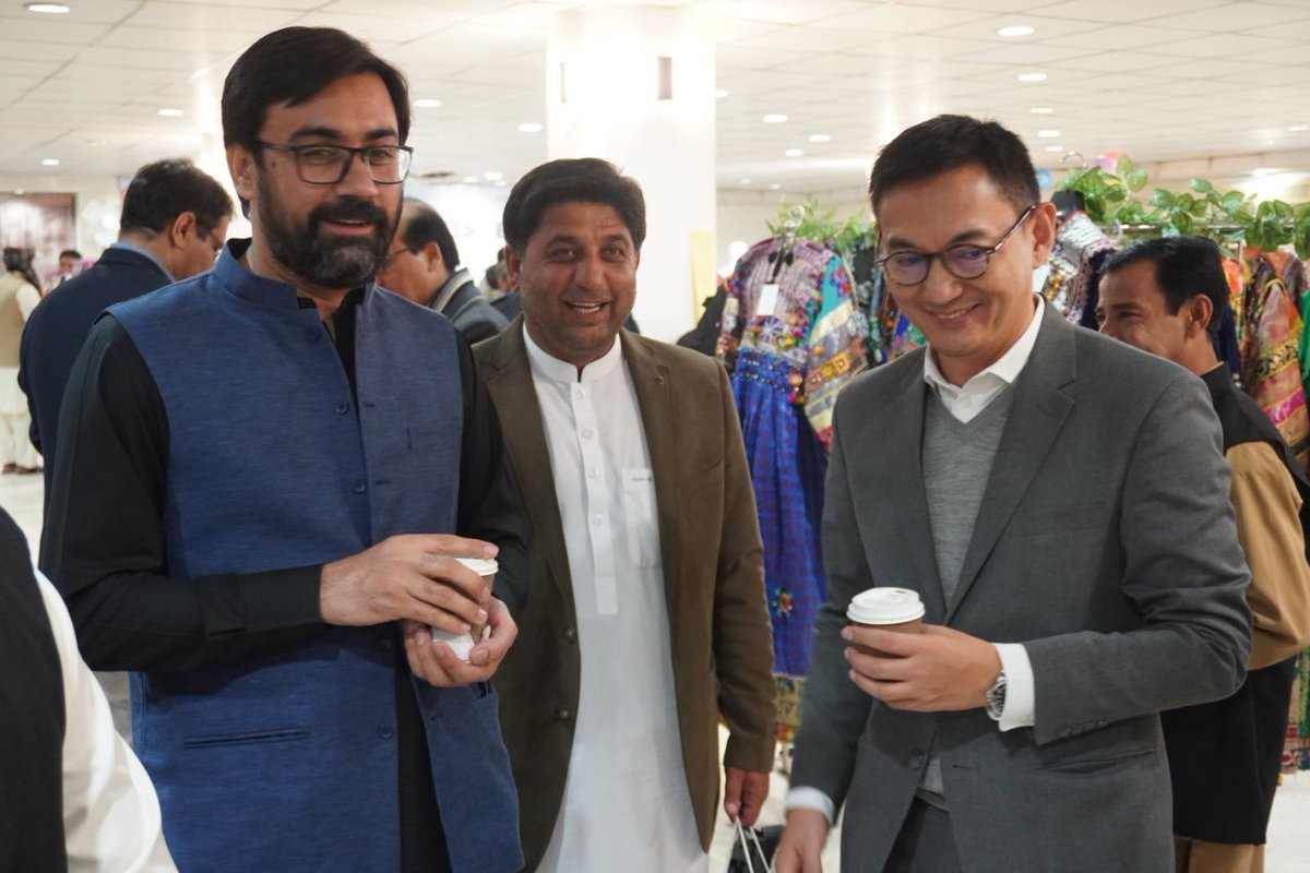 ErwinPolicar's tweet photo. Annual livelihood exhibition in #Quetta showcasing the traditional and creative products made by refugees and the organizations enabling them with the support of provincial officials and the local community. Productive. Engaged. Included. Protected. https://t.co/NIKn7s09j0