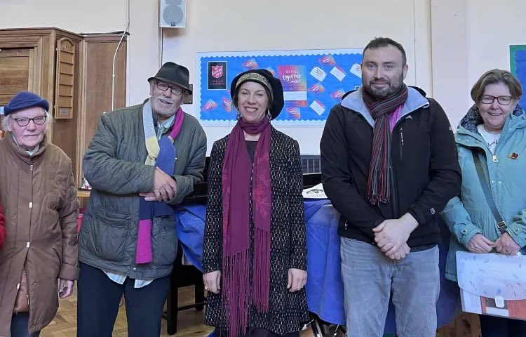 eastlondonlines's tweet photo. A collaborative ‘Christmas Concert’ organised by the Cambridge Heath Salvation Army and community singing group Hackney Songbirds, will fundraise for children going without this Christmas &amp; warm spaces for families Words by Melody Chan✍️Full story: https://t.co/BrumOFtxDw https://t.co/AV26jEEZxM