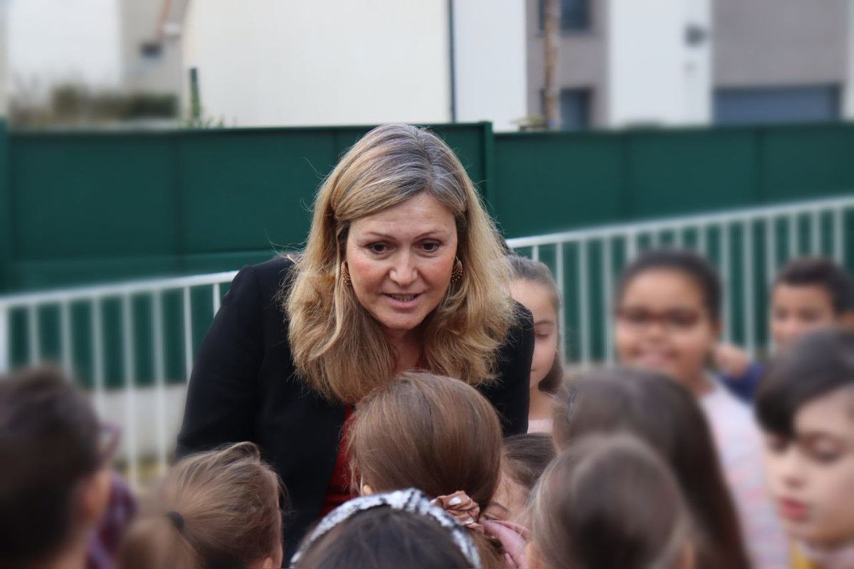 A l'<a href="/AssembleeNat/">Assemblée nationale</a> comme dans les écoles, sensibiliser les enfants au fonctionnement et à l'importance de notre #démocratie est l'un de mes engagements. Ce matin, j'interviens devant nos futurs #citoyens de l'école Turgot à #Sartrouville