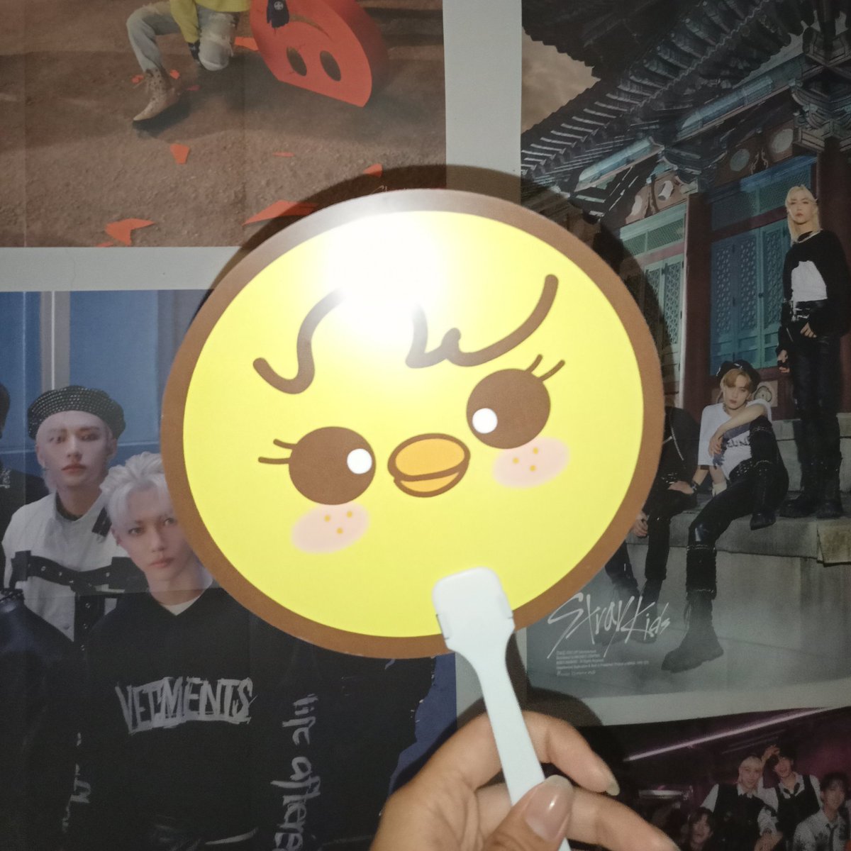 STAAYYY~ liaat gemes banget keychain lino andukan😩🤍 + strap pipi allahu gemoyy🤏🏻✨ KIPAS ANAK AYAM LUCU BGT JUGA PENGEN GIGITT!! gak nyesel ikut po di <a href="/cutepaws98/">Nu🍀|CF22 PO 📌</a> 🤍✨ thankyouu kakk💗💗