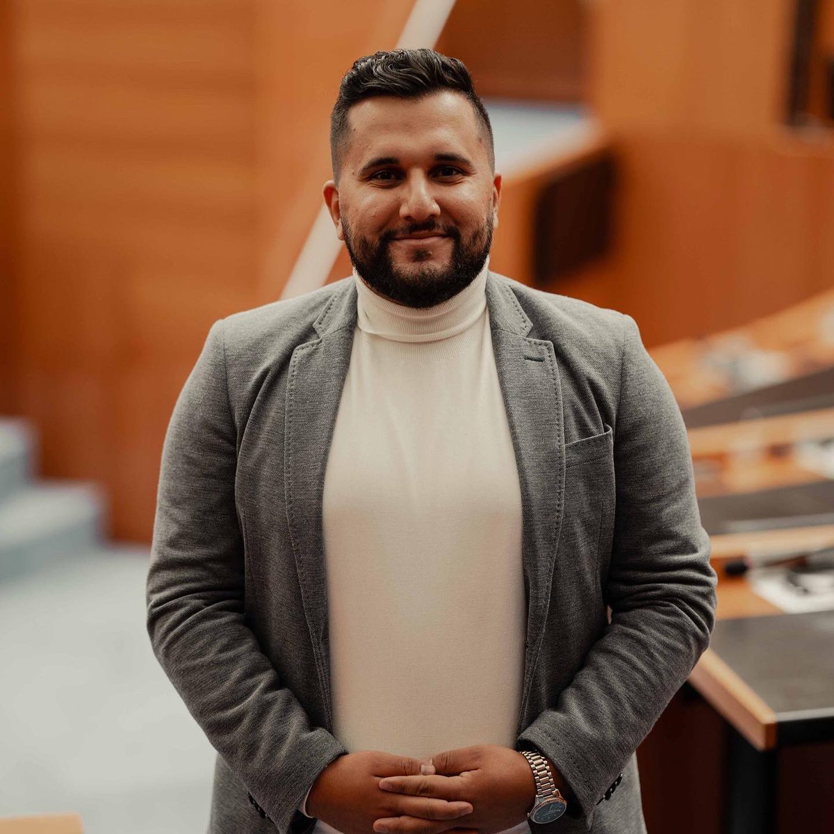 YChangeMaker's tweet image. Merci à nos change makers @DarrezOfficiel, #KellyMassol de @SecretsdeLoly et #LaurentSimons pour l’inspiration! 💡
—
Dank aan onze change makers @DarrezOfficiel, #KellyMassol van @SecretsdeLoly en #LaurentSimons voor de inspiratie! 💡

📍: @parlbruparl 

📸 : @romanlaschov