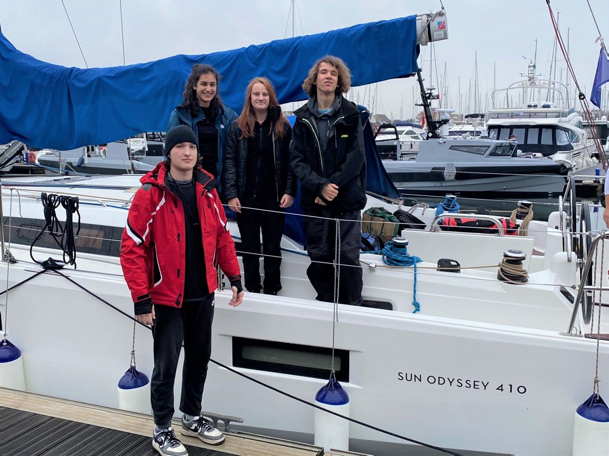 AdventuresAtRBC's tweet photo. Four Year 13 students successfully completed their RYA Competent Crew course in some pretty 'atmospheric' conditions. It is great to see them progress from the Start Yachting course undertaken during Activities Week. In terms of feed back: "It was amazing." Very well done! https://t.co/Ymztz5wt86