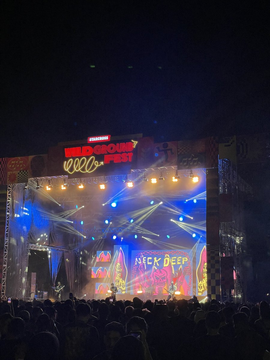 reyynaldiaf's tweet photo. Neck deep oi oi https://t.co/EdMxnMrAbC