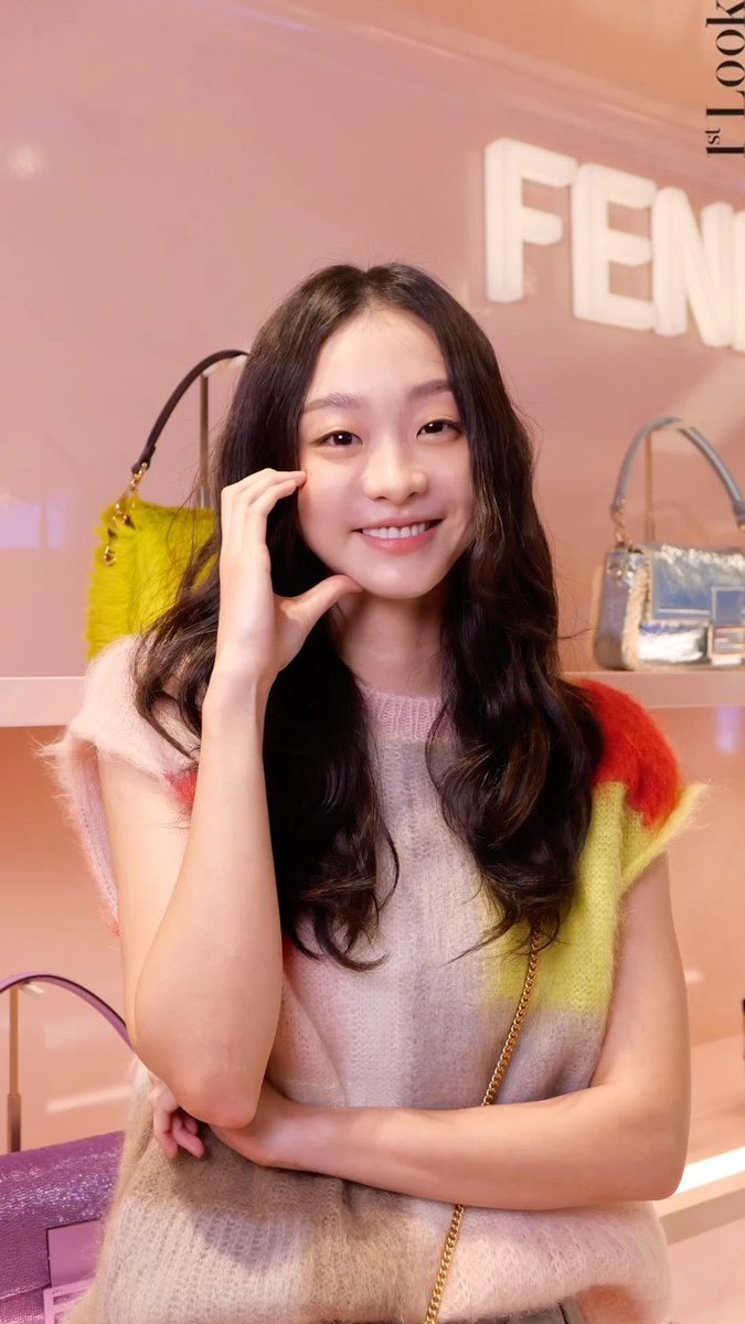 ladywxtch's tweet photo. kim dami the cutest omfg https://t.co/sHHd4vJ3Ko
