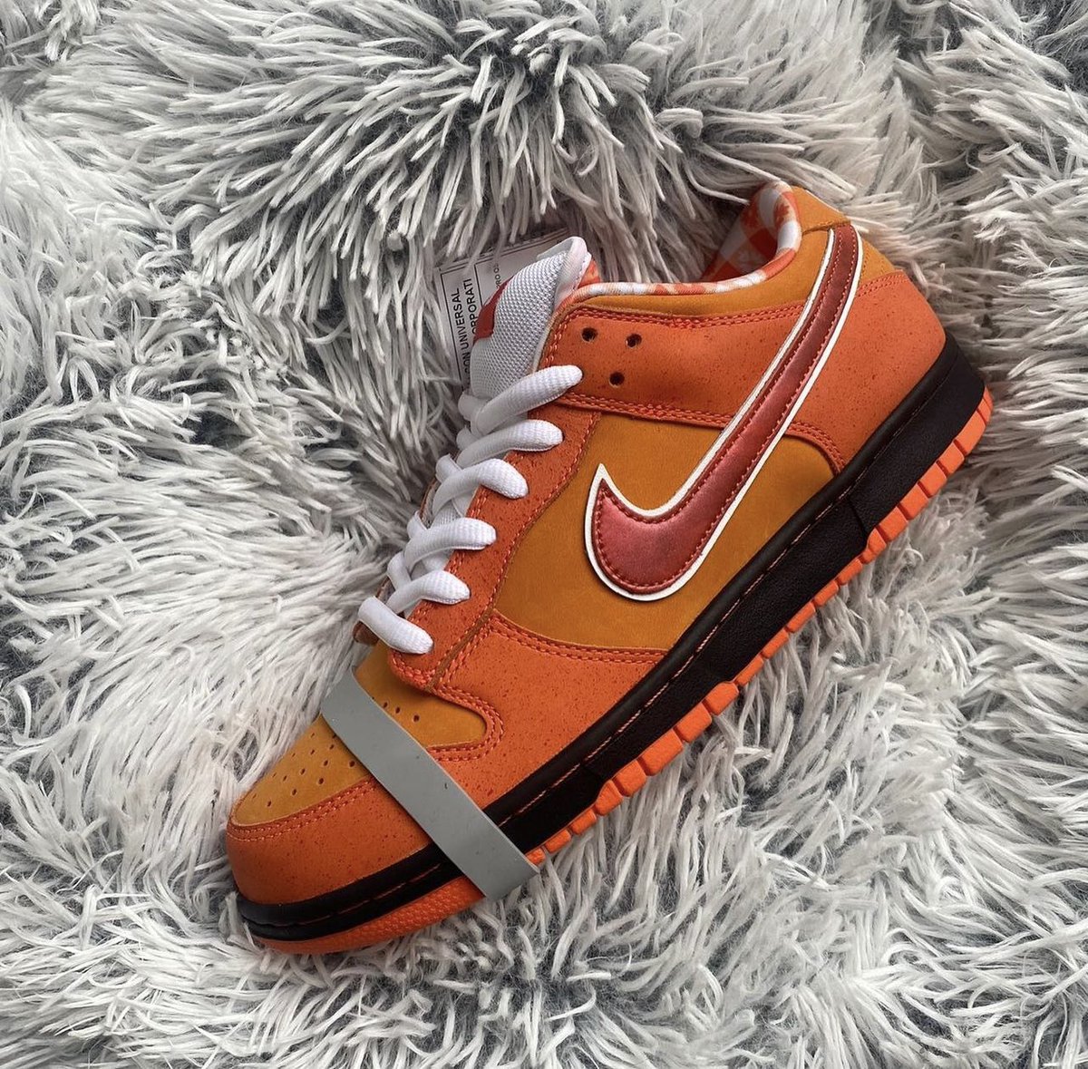 FitThemAll's tweet image. La Concepts x Nike SB Dunk Low « Orange Lobster » sortira le 5 décembre! 🦞