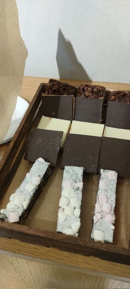 Dr Emma Francis tweet media