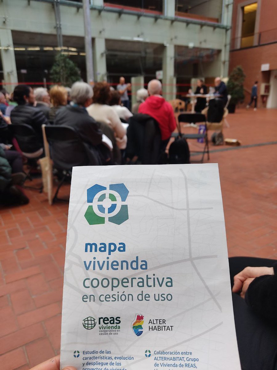 ALTERHABITAT2's tweet photo. Presentando el Mapa Estatal de Cooperativas de Vivienda en Cesión de Uso @alterhabitat2   @RelliMariana @jjmichelini @UCMGeo @Reas_Red en https://t.co/DcrSMkU5Vo. Cuatro jornadas intensas de intercambio de saberes, movilización y visibilización  #ViaCoop  @UCM_fghis @AGE_Oficial https://t.co/lndUzEkuWz