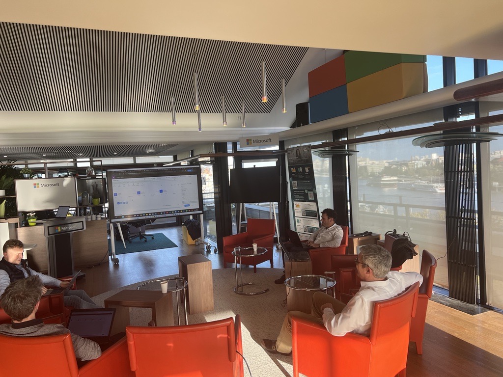 SYD_DigitalCare's tweet image. 👀 La semaine dernière, direction les locaux du lab expérience @Microsoft à #Nantes pour animer un atelier &quot;#AppInDay&quot; aux côtés du GROUPE Y NEXIA !

Au programme, conception d&apos;applications métiers grâce à la #powerplateform Microsoft.

#PowerApps #automation #Dynamics365 #D365