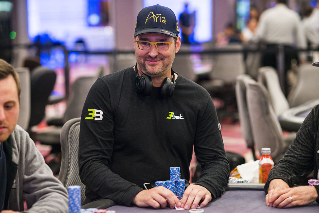 CardsChat tweet media