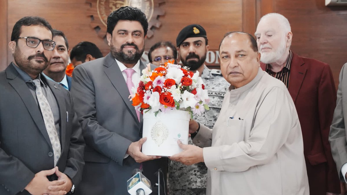 KamranTessoriPk's tweet photo. کاٹی ایک منظم و متحرک صنعتی ایسوسی ایشن ہے جس کی مضبوطی سے ملک کی بیروزگاری، غربت پر قابو پایا جاسکتا ہے اور ملک کو خوشحالی و ترقی کی جانب لے کر جایا جاسکتا یے.

اس شہر، صوبے اور ملک کی بہتری کے لیے تاجروں اور حکومت کو ایک ساتھ کام کرنا ہوگا. https://t.co/X4E6px9sLJ