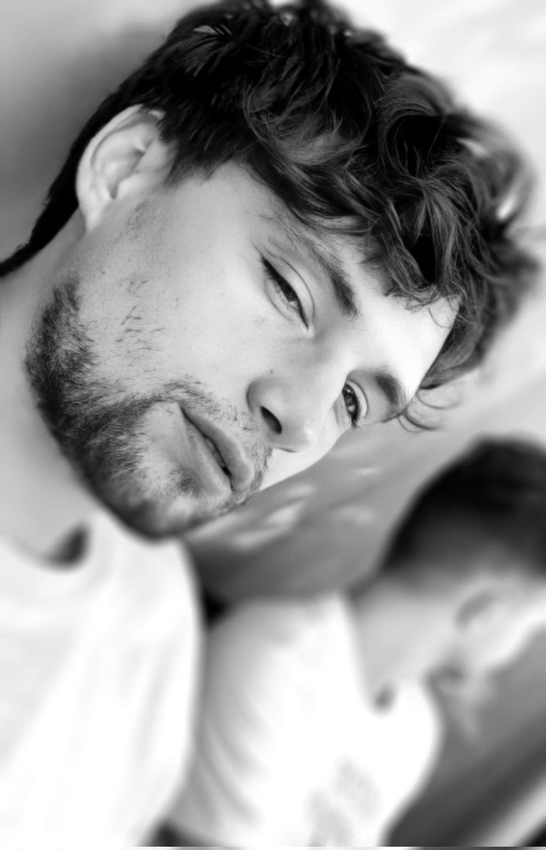 Melisa64937185's tweet photo. #MCM #thatlookthough https://t.co/4hzTcR20dz