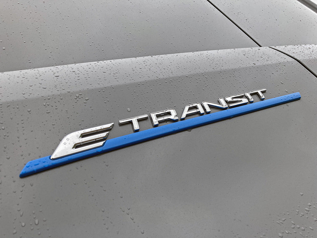 richgoodingcom's tweet photo. Some final thoughts on the #Ford E-Transit. Very easy to drive, and to manoeuvre – despite this one’s ‘L3’ 5,981mm length! – as quiet on the road (unladen) as an #EV car. ‘L’ gear good for regen braking. Infotainment screen sharp, but a shame there are few physical buttons. https://t.co/K8ji1qlhyk