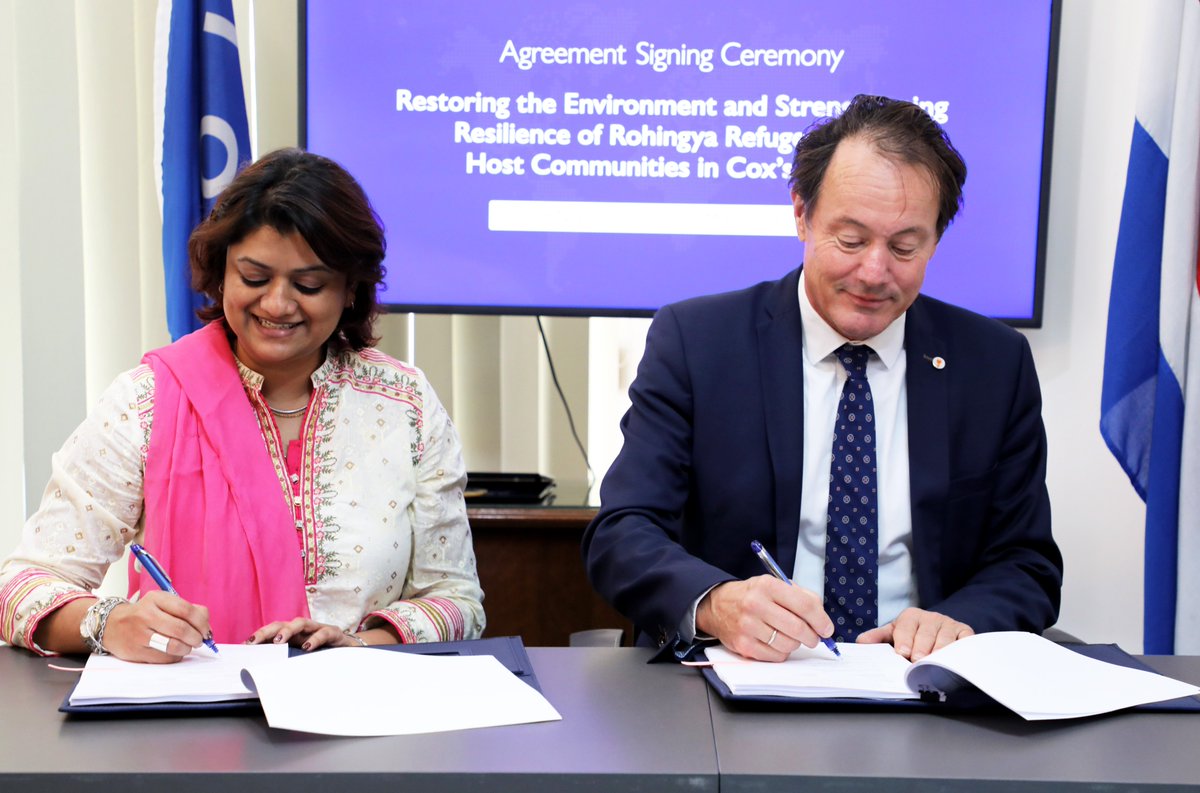 IOMBangladesh's tweet photo. The Netherlands &amp; @UNmigration join hands to improve living conditions of #Rohingyas refugees &amp; host communities in Cox's Bazar. 

Today, @MJWoudstra &amp; @GhazzaliNusrath signed an agreement to provide $ 7.5 million for multi-sectoral assistance to the #refugees &amp; host communities. https://t.co/x4aAqr5kfg