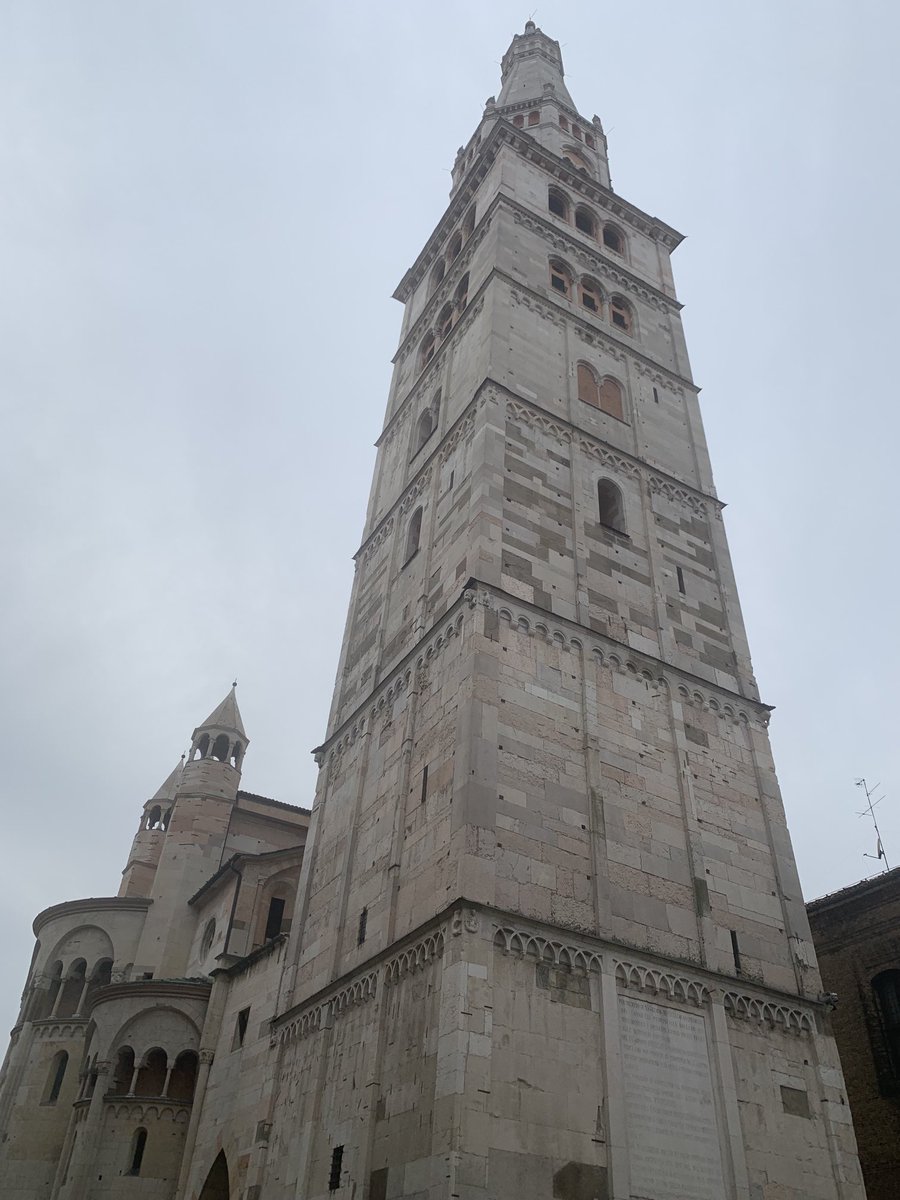 CaBarbati's tweet photo. I cieli bianchi dell’Emilia #autunno https://t.co/suppH4yLN7