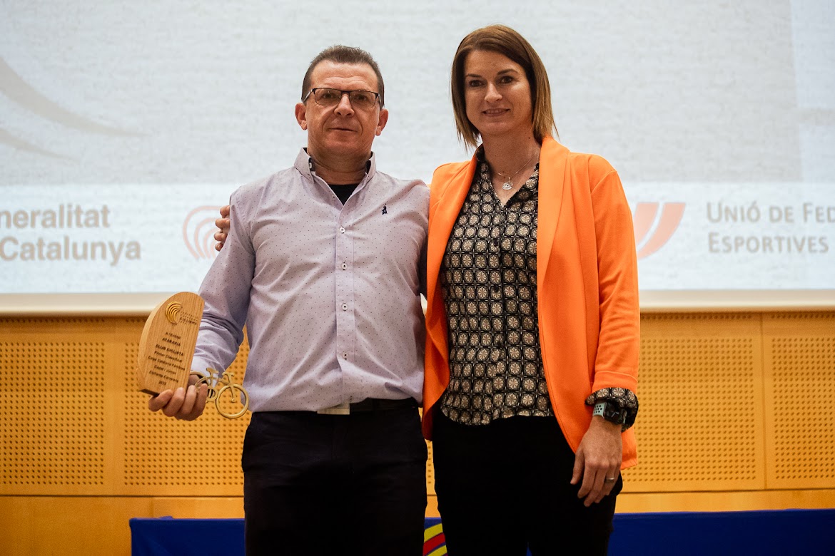 HEMON_WCT's tweet photo. Por parte del club, han sido premiadas @LaiaBosch8, @luciaagaarciaa1, Núria Hidalgo, @iruneesanchezz_ y el propio CC Ataraxia, como ganador del Rànquing Català Carretera Fèmines Cadet/Júnior. Además, Lucía García ha sido escogida ciclista revelación de la temporada 2022. https://t.co/Idu9Zg7nuK