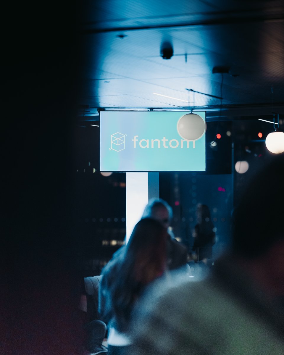SonicLabs's tweet photo. Bear markets are for building:

Building relationships &amp; spreading good vibes among users, founders and friends 🥂

Thanks to everyone who came out after #Token2049! 🇬🇧 #FantomVibe https://t.co/TB9btzYvHw