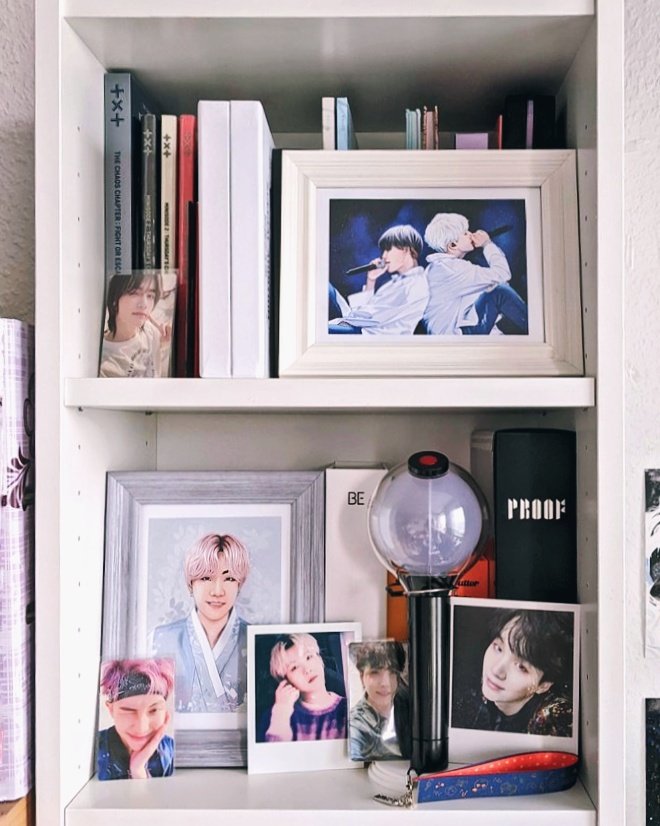 Ashqtara's tweet photo. i need to show some of casys art that found a way into my home okay? 🥺💜 https://t.co/PREaS9kNtX