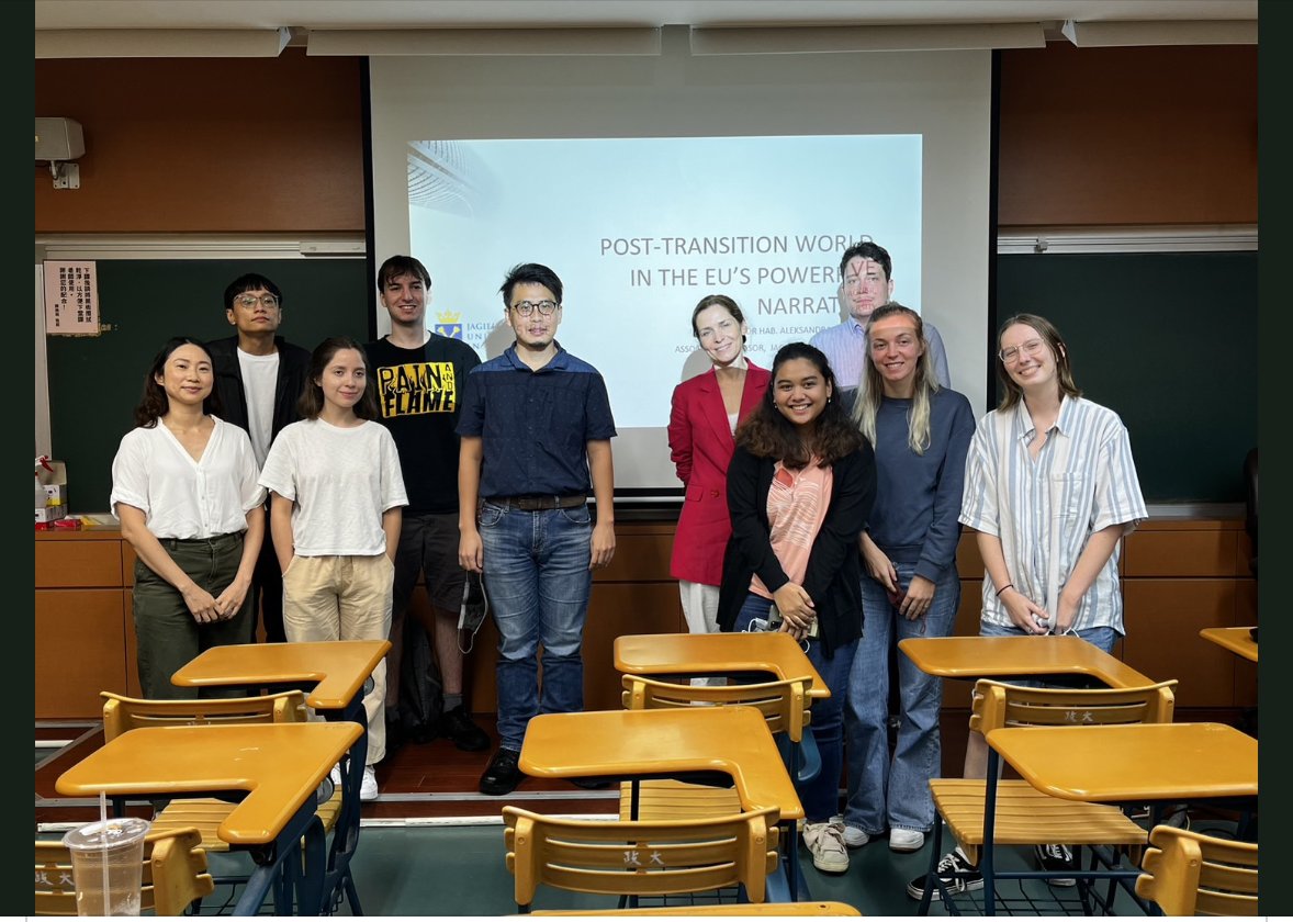 tadeusz_rudek's tweet photo. Today at @nccu1927 I had an excellent opportunity to present the initial results of my project on the #Reflexive #PublicReason for #energytransition in #Taiwan
Great discussions and new opportunities are on the horizon! Thank you, @ici_nccu, for the invitation! https://t.co/7z2U2jk9io