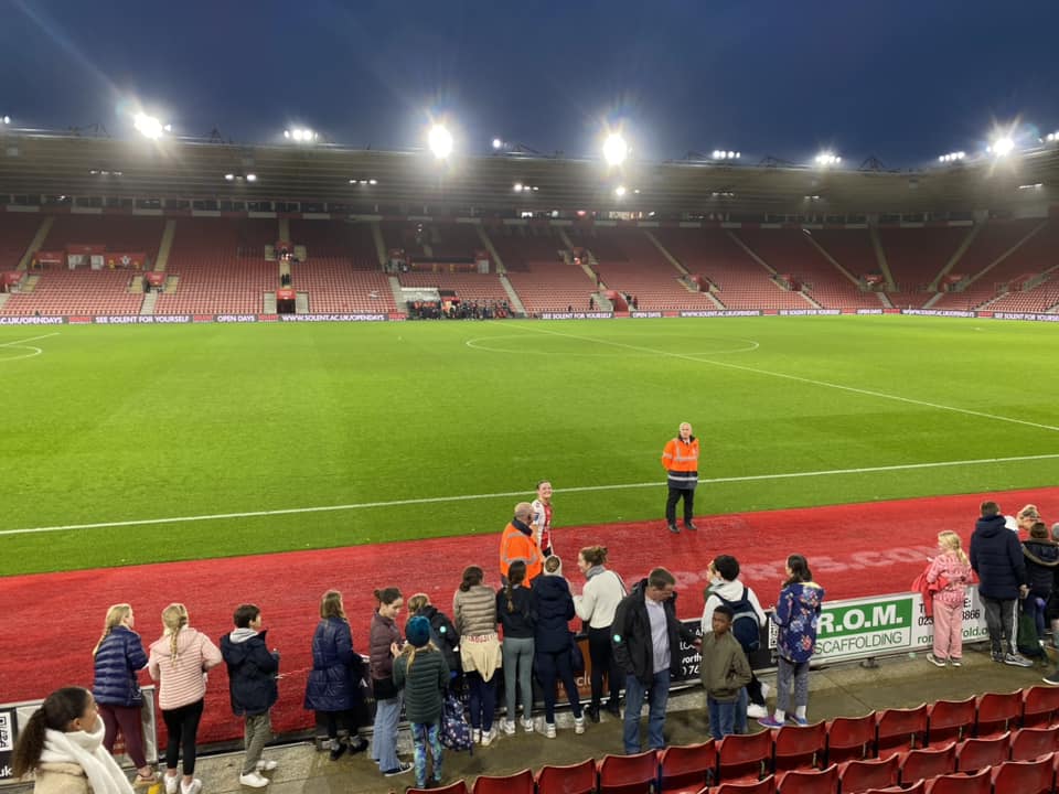 FSM_Boarding's tweet photo. It was a busy day for our boarders and staff yesterday (27/11/22). It started with trampolining and finished off with a live football match at St Mary's stadium!

Everyone had a fabulous time. Thank you to all the staff at Southampton FC.

See more - https://t.co/oM0BeuF3yN https://t.co/OoLUHZXqVt