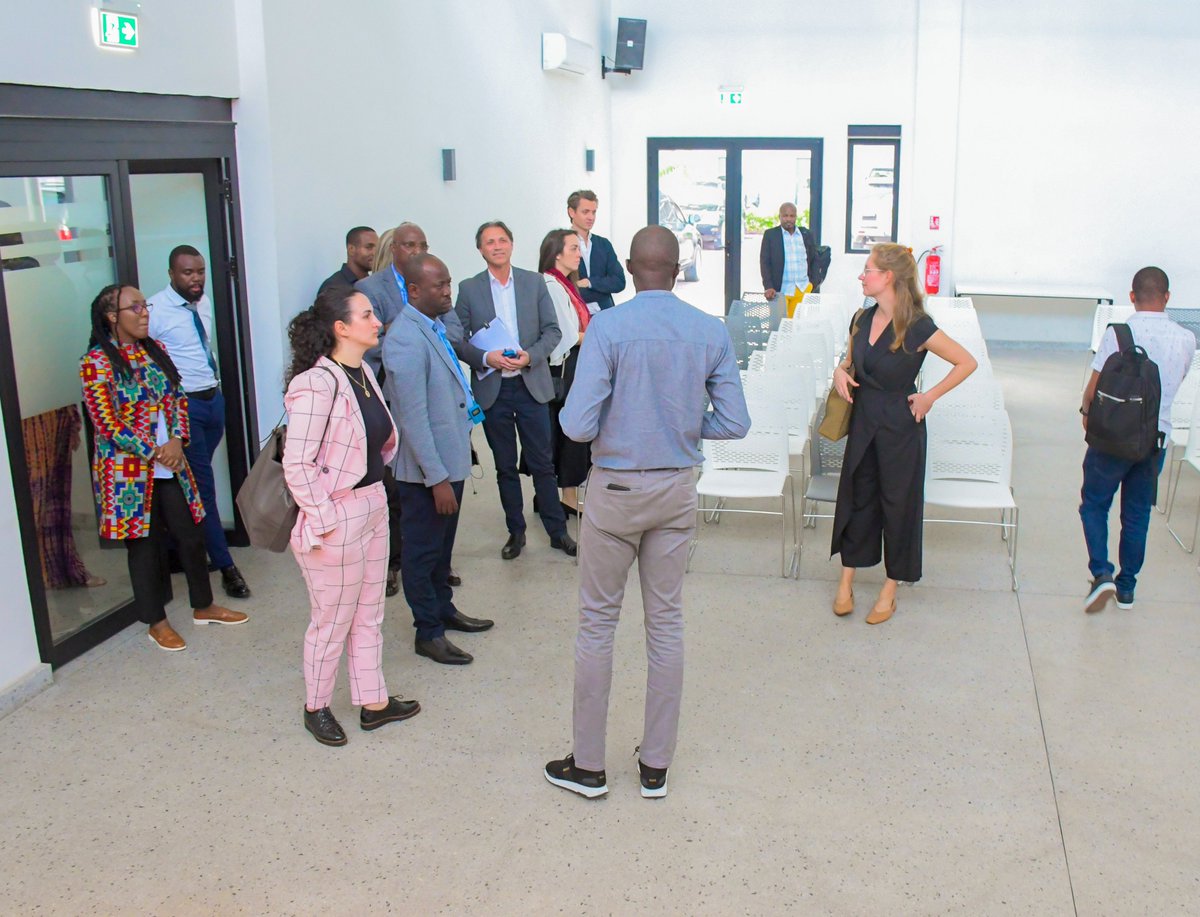 SilikinVillage's tweet image. #StartupAct 🇨🇩 Retour en images 📸
Nous avons eu l&apos;honneur de recevoir la délégation des partenaires de l&apos;Ambassade des Pays-Bas à Silikin Village, dans le cadre des activités de la promulgation de la loi sur la promotion de l’entrepreneuriat et des startups en RDC.