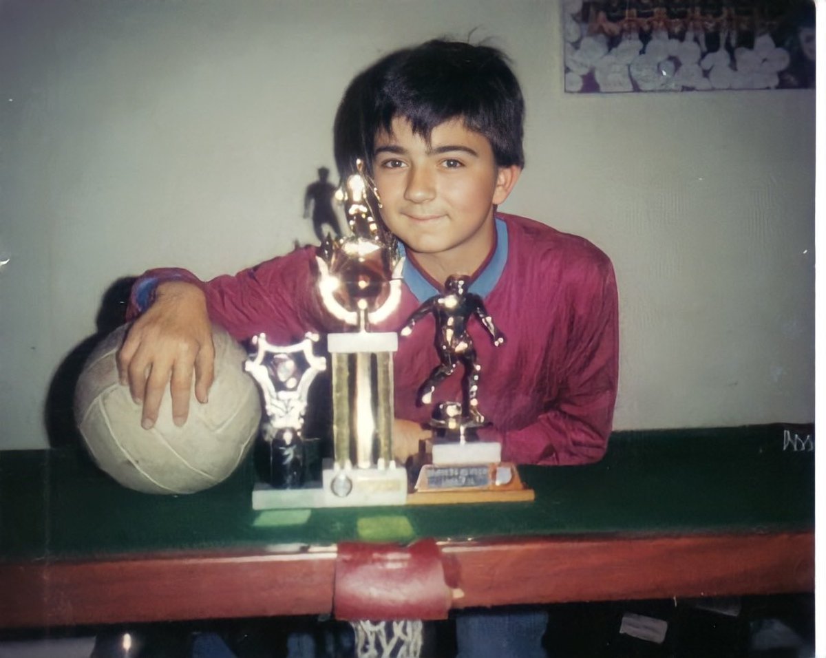 PaulBridger73's tweet photo. #day2 of #tendaysofidolatry the euphoria of winning trophies as a youngster is evident, but at what cost? Book tickets @TheUnionTheatre 7-8 Dec 8PM to find out https://t.co/CeTpEjd9bx