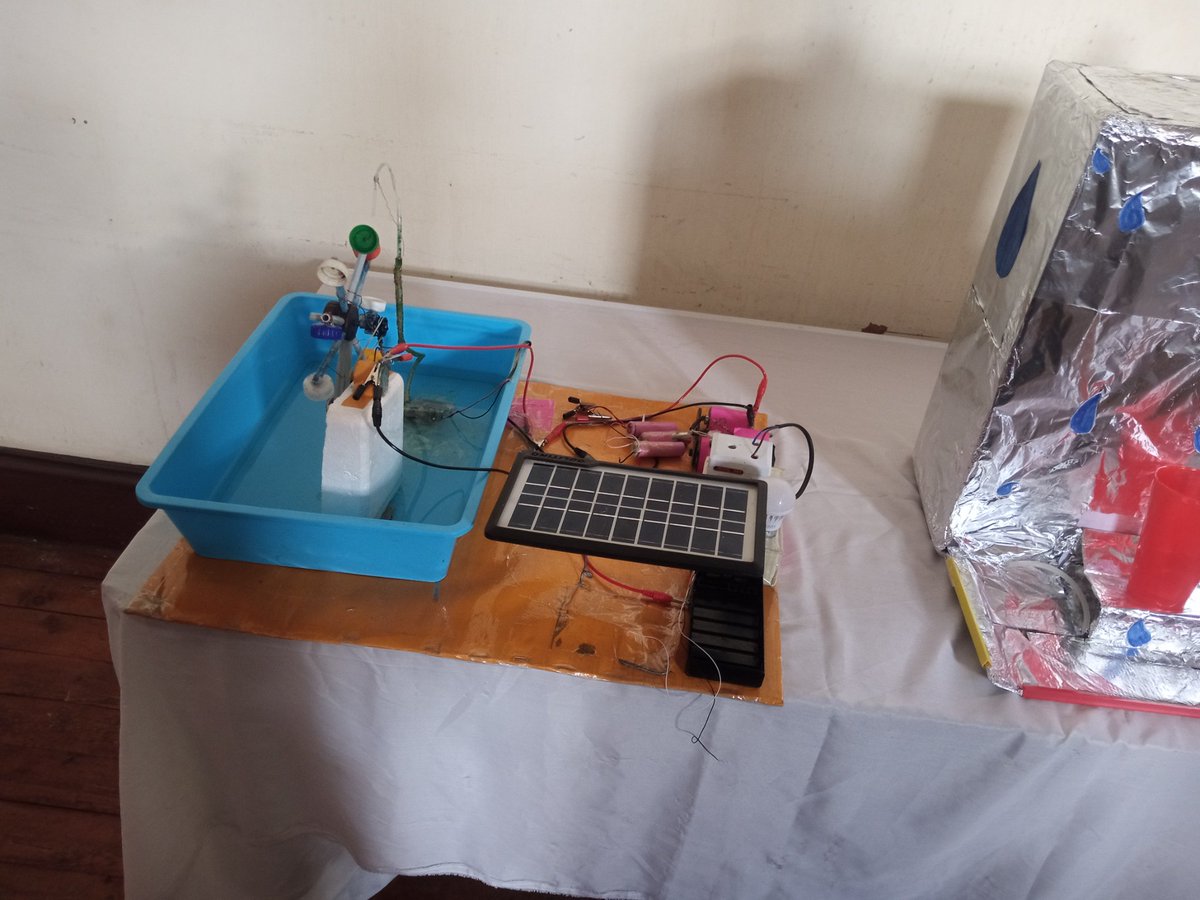 YoungLeadersAc1's tweet photo. Stemitise the girl child.Stem exhibition...students projects/ 
 and prizes won at the  
 exhibition.Five schools Townsend high..Matopo high..Errymaple high..Errymaple international..and Academic advantage college. @DeltaCorpZim @econetzimbabwe @CaledoniaMining  @ppczimbabwe https://t.co/dPdrvNX3wD