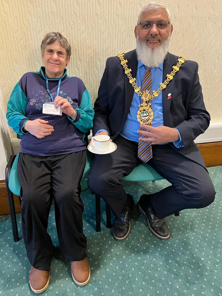 CareNetworkUK's tweet photo. Our lovely Resolve group have been busy getting out &amp; about!

They recently met with the Mayor of @blackburndarwen, then last week they were joined by Leader of the Council Phil Riley,@AlbionMillCH. Phil kindly answered questions about community services in our local area 💙 https://t.co/kNHJfMtow1