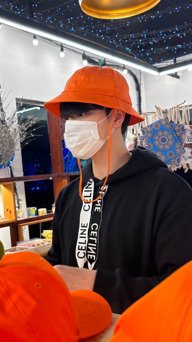 어머 세상에 김챵민 귀여워서 어떡하니