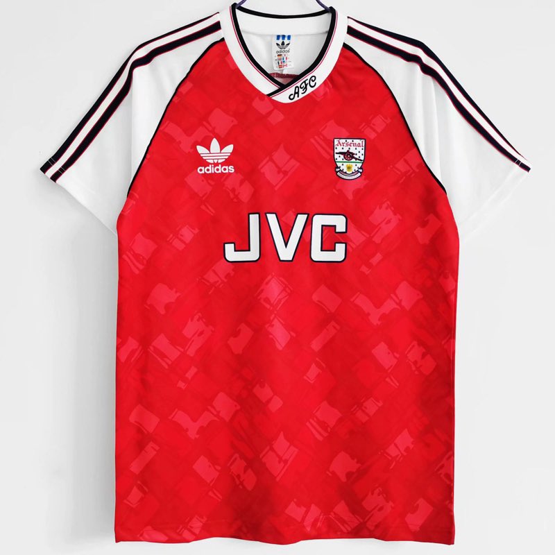 DanGeorgee's tweet photo. *Competition Time* 

Win any authentic club, retro or national side shirt of your choice by doing the following ⬇️

1️⃣ Complete the 30 second anonymous Survey below 
2️⃣ Reply with a screenshot of proof that you’ve completed it 
3️⃣ RT this Tweet! 

https://t.co/RYnUqcqXQ3 https://t.co/Gmr2OwmXKC