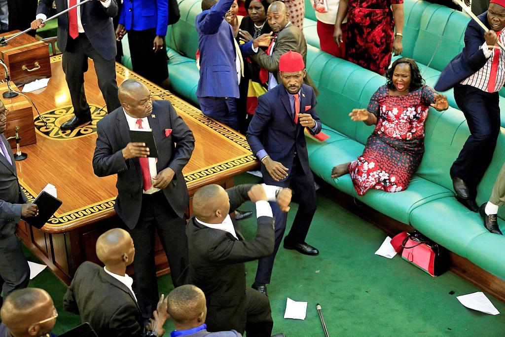 brucenahabwe1's tweet photo. A Parliament is not a bed of roses, it's a platform to scrutinise Government policies, administration,Pass laws and constitute voices of the people. You can either choose to be violent,or use any other means to satisfy and ensure peace in our country!
#BringBackOurPeople https://t.co/4sleuqtV6G