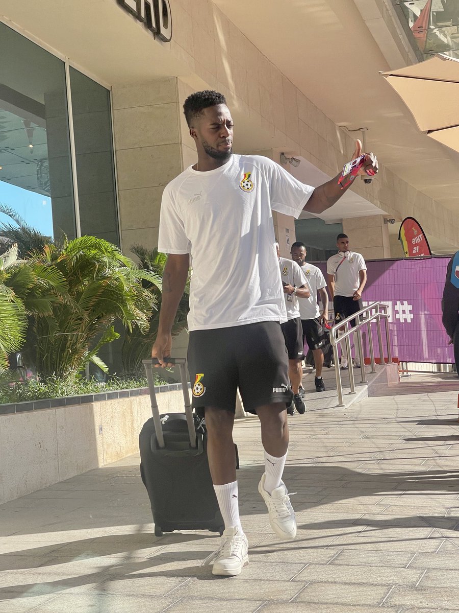 tv3_ghana's tweet photo. The Black Stars🇬🇭🇬🇭 on their way to the  Education City Stadium 🏟️

#Qatar2022onMG #3Sports https://t.co/qFEG4icjha