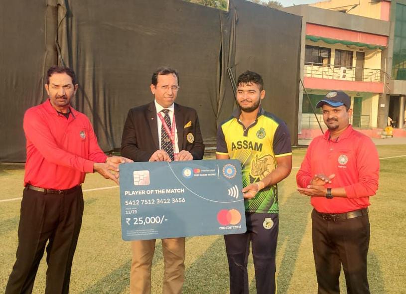 #VijayHazareTrophy

Hurray! 

We are in semifinals. 

What a brilliant run chase by our boys. 

#Assam won by 7 wickets against Jammu &amp; Kashmir in the quarterfinal. 

Toss: Assam decided to field. 

Venue: Gujarat College Cricket Ground 'A'. (1...)