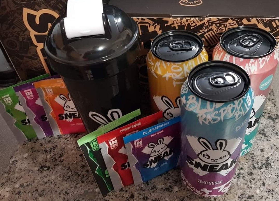 Been 2 years today since I received my first <a href="/SneakEnergy/">SNEAK</a> drinks, since starting them havent looked back. So happy 2 year anniversary to me and Sneak 😊. 

Pic of that first order