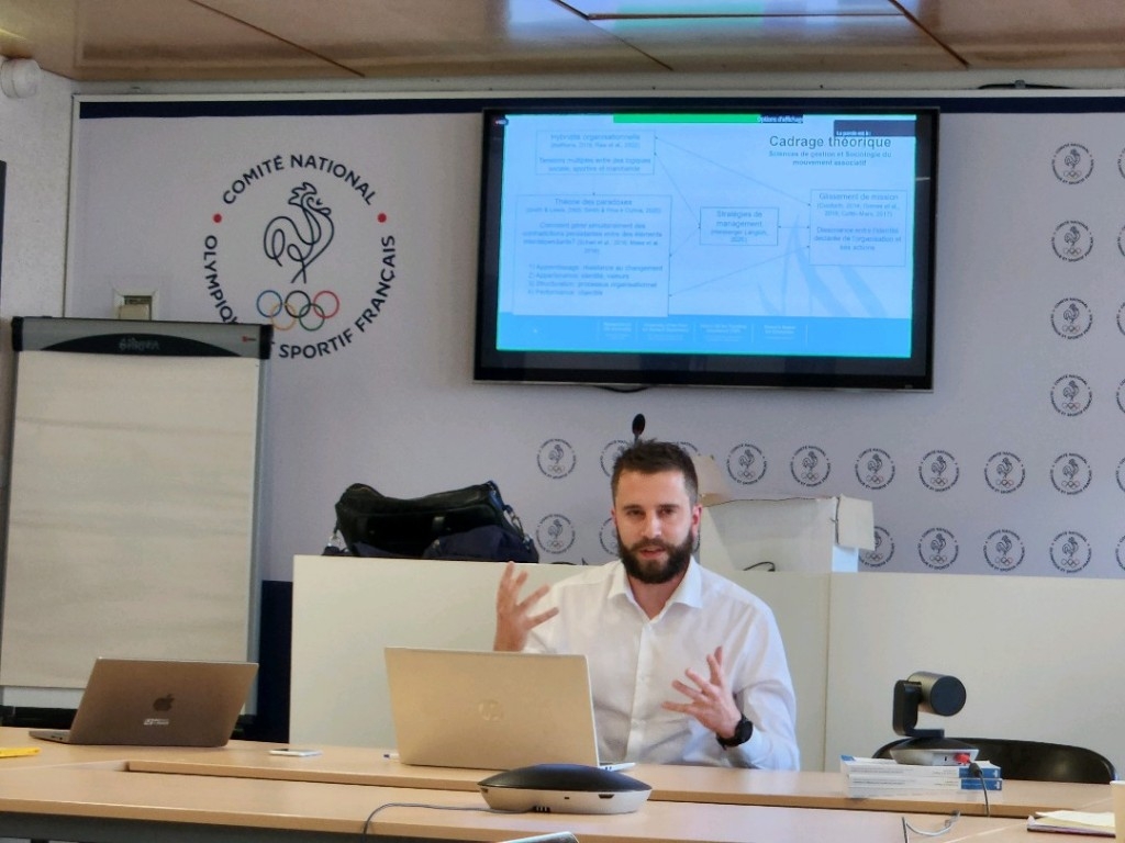 sgerardbe's tweet photo. It has been a pleasure to present last Friday at the CNOSF headquarter in Paris, a research project on the socio-economic transformation of grassroots sport clubs in the Hauts-de-France (France). Thank you to the @AcadOlympiqueFr and the #CEOF for your confidence. @CBiS_CovUni https://t.co/1BCkT7CDPK