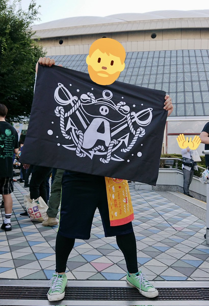 _0119happy's tweet photo. 【Aqours Pirates Desire🏴‍☠️利用記録】

　１人目
ちゃむさん(鍵アカ🔑)

　２人目
Pastelさん(@lovemagi_pastel)

　３人目？ １組目？
同志社Aqoursさん(@dlc_h_copy2)

元々イラスト用に描いた素材を、リアルで有効活用していただき非常に嬉しいです！
心よりお礼申し上げます😆
#lovelive #Aqours https://t.co/BlzK1Ra93p