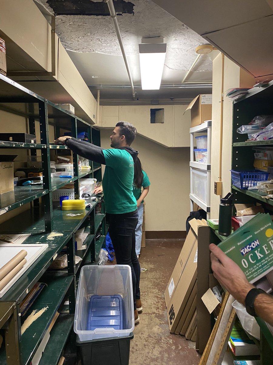 BuffaloPN's tweet photo. Volunteering is a great way to promote social responsibility and create community connections. Thank you to @MandT_Bank during WNY Community Impact Week for their dedication and hard work at @WestminsterCCS ! #volunteers #communitybank #thankyou https://t.co/CNRRyES09j