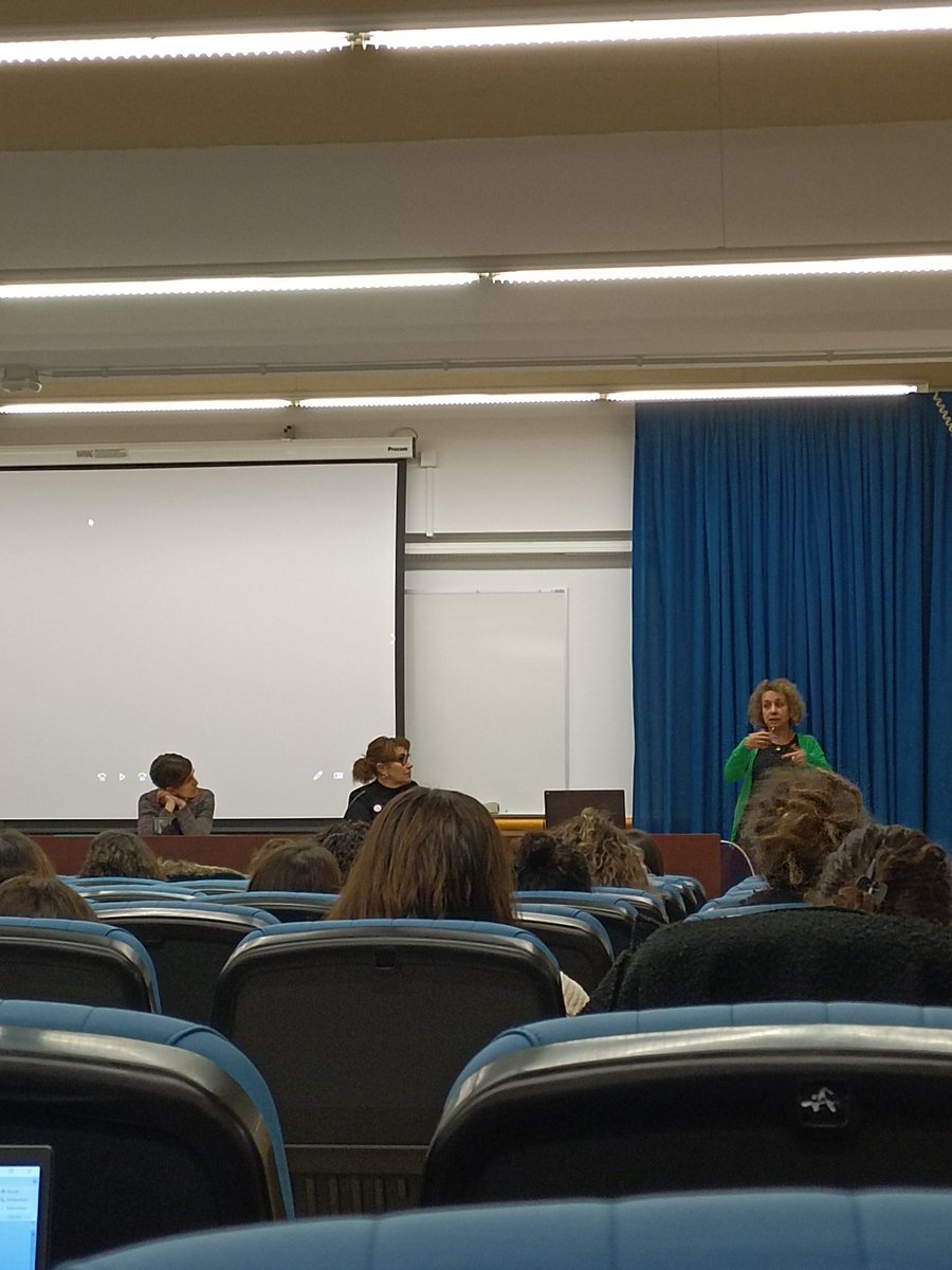 NereaUB's tweet photo. Avui xerrada amb la Laura Lanuza i la seva tasca a Open Arms! 
#comubm2 https://t.co/vaccekIXaJ