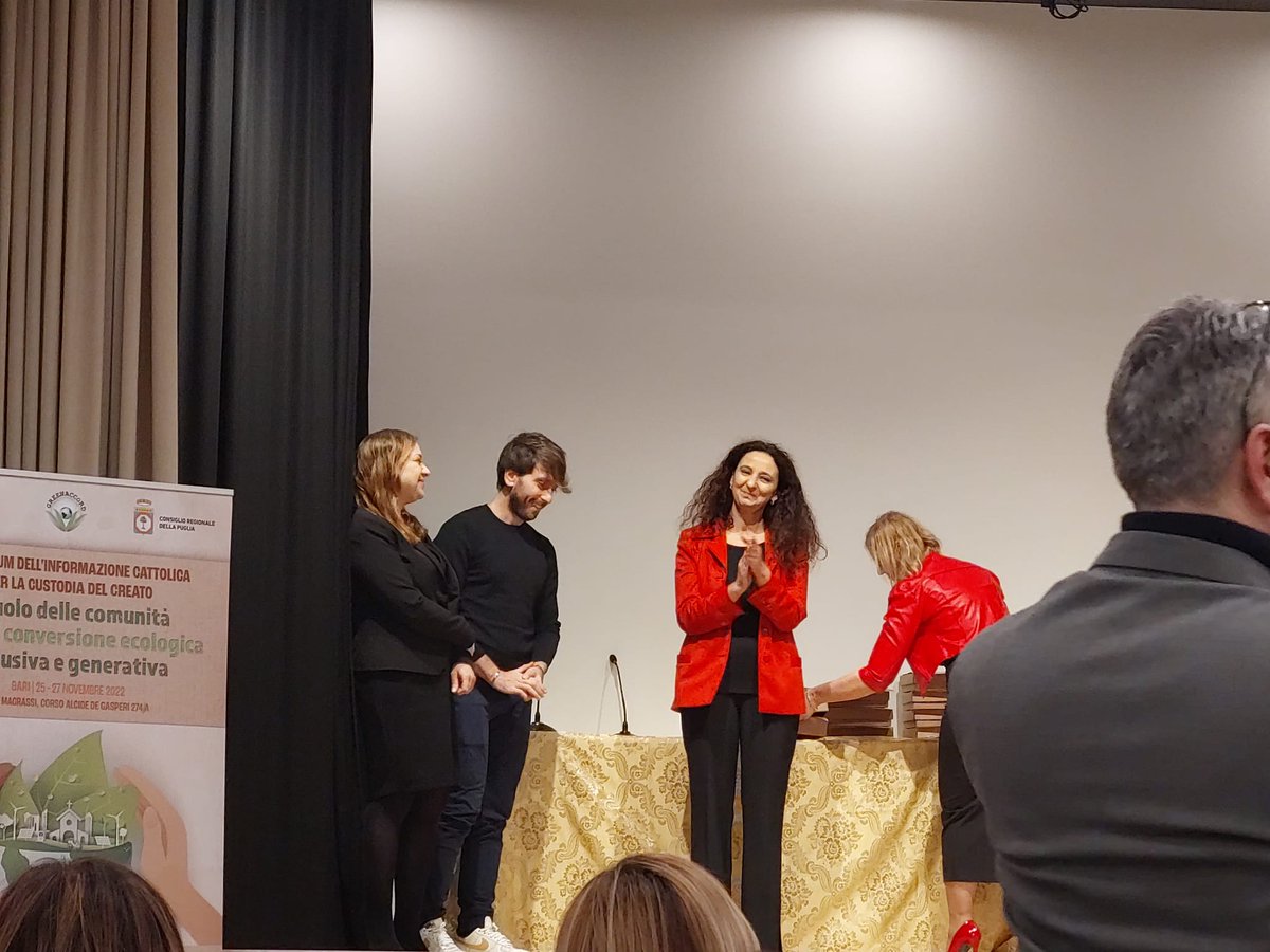 Ucsi Social (@ucsisocial) on Twitter photo I giovani dell'#Ucsi ricevono a #Bari il premio #SENTINELLADELCREATO" per il lavoro realizzato e presentato in occasione della #ScuoladiAssisi sulle #Comunitàenergetiche. Lavoro coordinato da @luisapozzar. Premio consegnato dalla presidente #ucsipuglia <a href="/micheladitrani/">MICHELA DI TRANI</a>. <a href="/UCSCEI/">@CEI</a> I giovani dell'#Ucsi ricevono a #Bari il premio #SENTINELLADELCREATO" per il lavoro realizzato e presentato in occasione della #ScuoladiAssisi sulle #Comunitàenergetiche. Lavoro coordinato da @luisapozzar. Premio consegnato dalla presidente #ucsipuglia <a href="/micheladitrani/">MICHELA DI TRANI</a>. <a href="/UCSCEI/">@CEI</a>