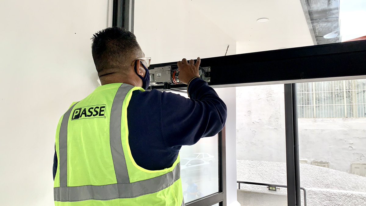 miPASSE's tweet photo. PASSE® ofrece e instala los más modernos y robustos automatismos para puertas batientes y corredizas. Comercializamos las mejores marcas del mercado internacional, para ofrecerles a nuestros clientes: seguridad, fluidez y calidad. https://t.co/vzrgsDsWtF